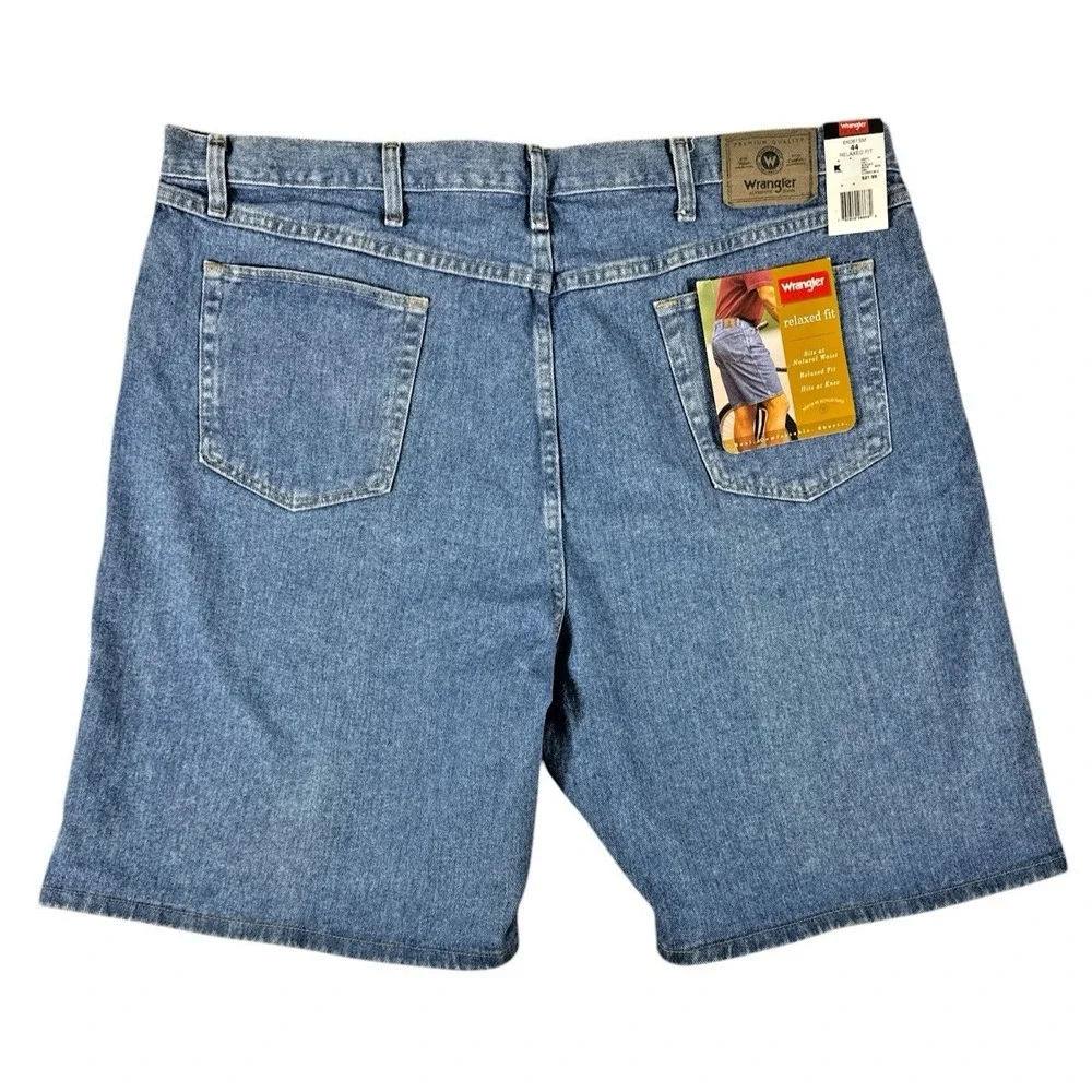 Wrangler Men's Relaxed Fit Denim Bermuda Shorts, 100% Cotton - Size 44‎